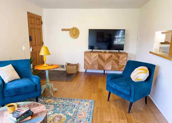 Magnolia Garden Cottage